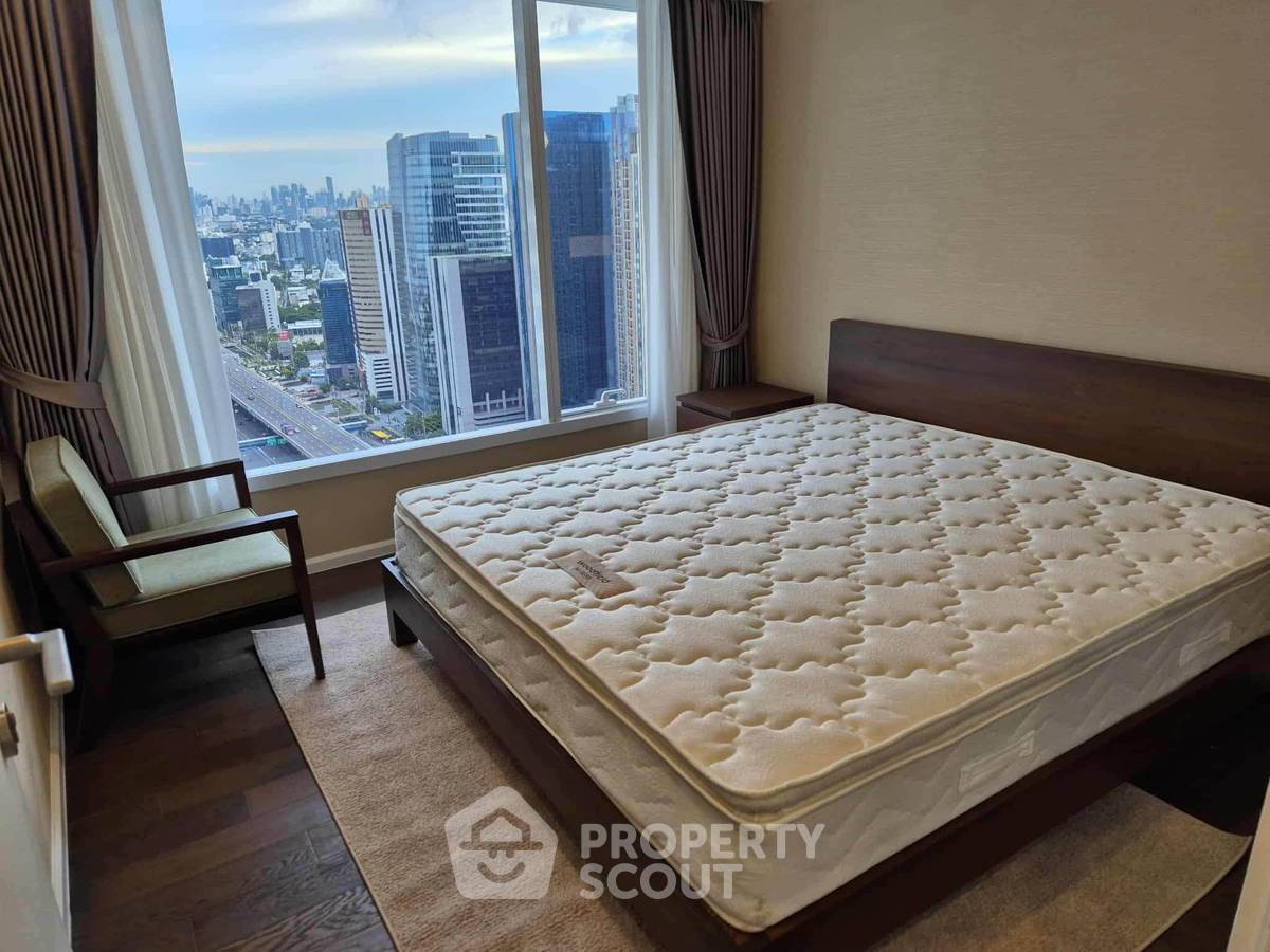picture 100m To MRT Phahon Yothin | 2-BR The Saint Residences (ID 3209774) - 5/6
