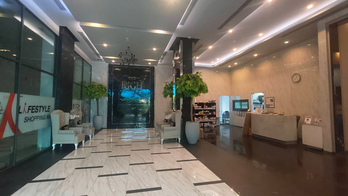 รูป 📍ให้เช่าห้องใหญ่ เดอะริช สาทร - ตากสิน BTS วงเวียนใหญ่ - รูปที่ 16/17