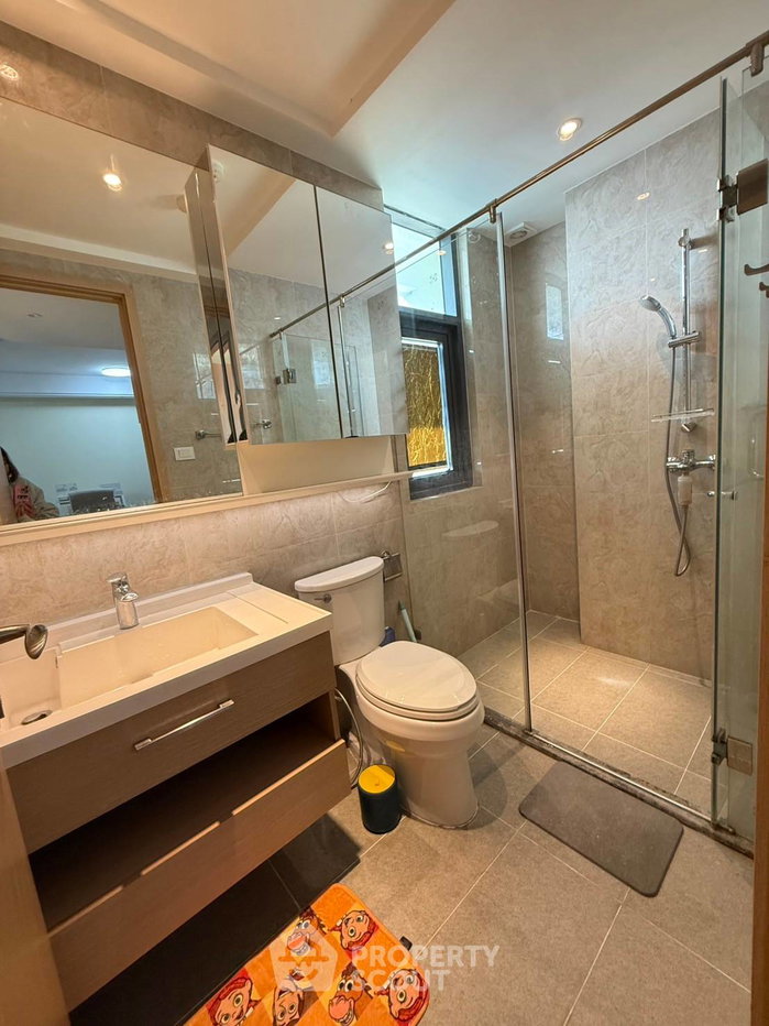 รูป คอนโดหนึ่งห้องนอน Regal Sathon-Naradhiwas ย่านสาทร ขนาด 40 ตร.ม. (ID 3206858) - รูปที่ 9/11