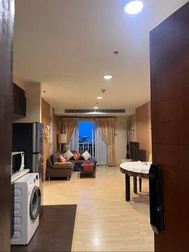2 beds 2 baths 75 sqm. Just 5 minutes’ work from the BTS thong lo