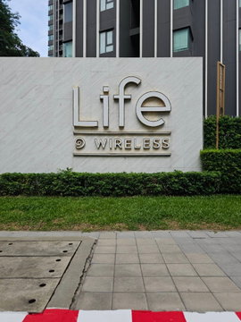 For rent: Life one Wireless | Near BTS Phloen Chit ✨ Studio room, located in the city , ready to move in., 7th floor, 28 sqm, rent 19,000 baht/month.