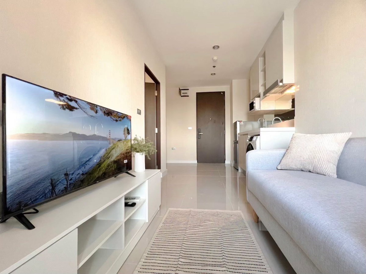 picture Move-In Ready | Bedding Set & Tableware Included | Near BTS Udomsuk - 10/17