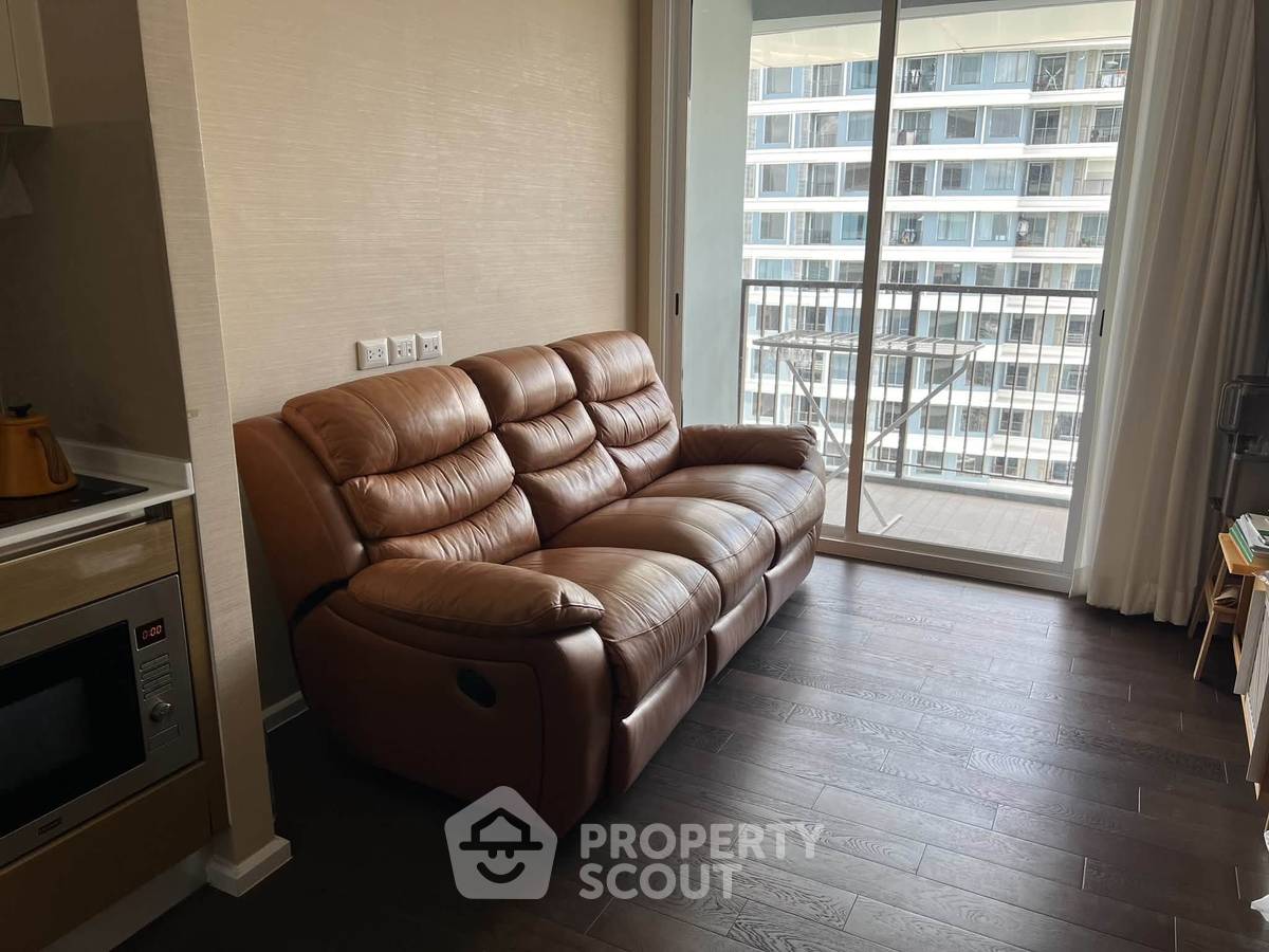 picture 100m To MRT Phahon Yothin | 2-BR The Saint Residences (ID 3209774) - 1/6