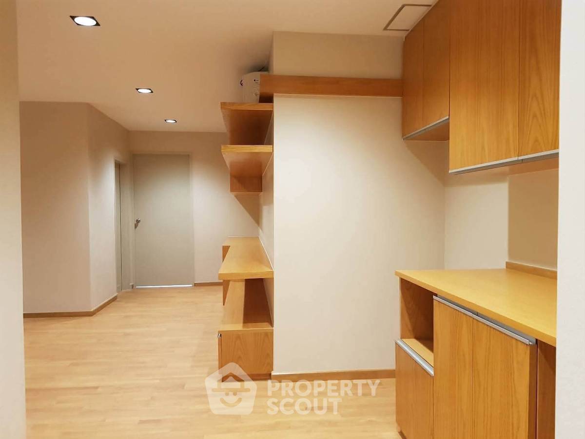 รูป ใกล้ MRT สามย่าน 100 ม. | 3 ห้องนอน Chamchuri Residence (ID 3208606) - รูปที่ 3/9