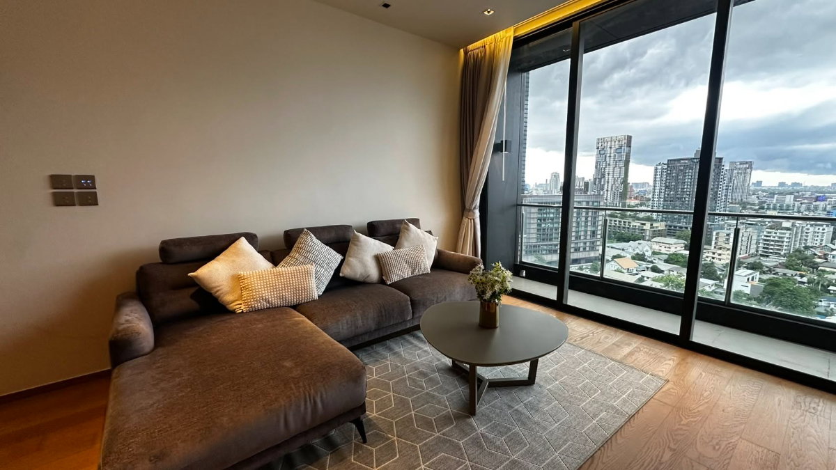Super Luxury | ชั้นสูงลิ่ว 18 | แรร์ยูนิต 2 นอน 3 น้ำ | ทำเลติดริมถนนสุขุมวิท-ทองหล่อ