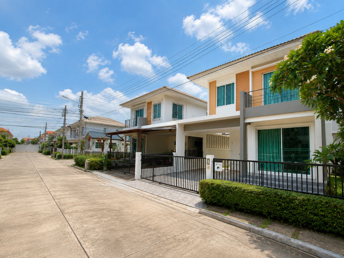 รูป บ้านใกล้ Mega Bangna ทำเลดี ราคาดีงาม เพียง 4.29 ล้าน พร้อมอยู่ - รูปที่ 2/19