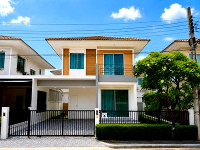 บ้านแฝด สมุทรปราการ : บ้านใกล้ Mega Bangna ทำเลดี ราคาดีงาม เพียง 4.29 ล้าน พร้อมอยู่