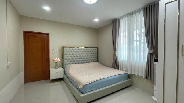 รูป บ้านเช่าหรู บ้านเดี่ยวหลังใหญ่แปลงมุม 1ไร่ อยู่ถนน สุขาภิบาล5 เพิ่มสิน ใกล้ทางด่วนทางพิเศษฉลองรัช - รูปที่ 5/8