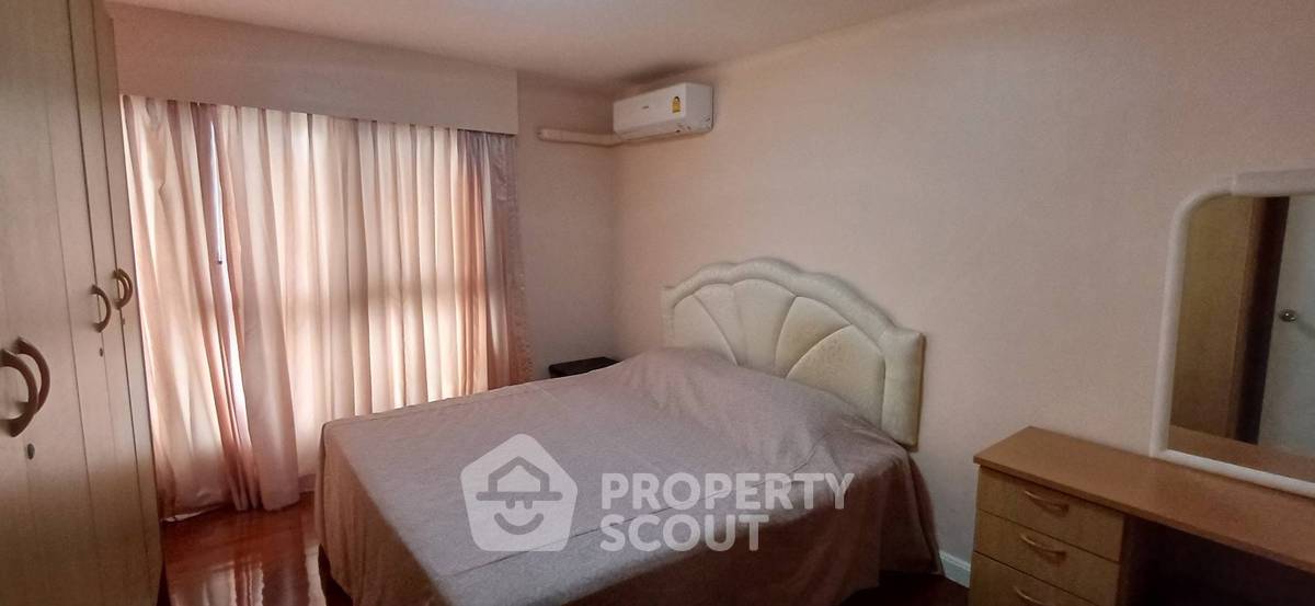 picture 2-BR At Navin Court Condominium, BTS Phloen Chit (ID 1784694) - 2/6