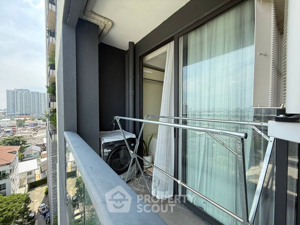รูป คอนโดหนึ่งห้องนอน Regal Sathon-Naradhiwas ย่านสาทร ขนาด 40 ตร.ม. (ID 3206858) - รูปที่ 11/11
