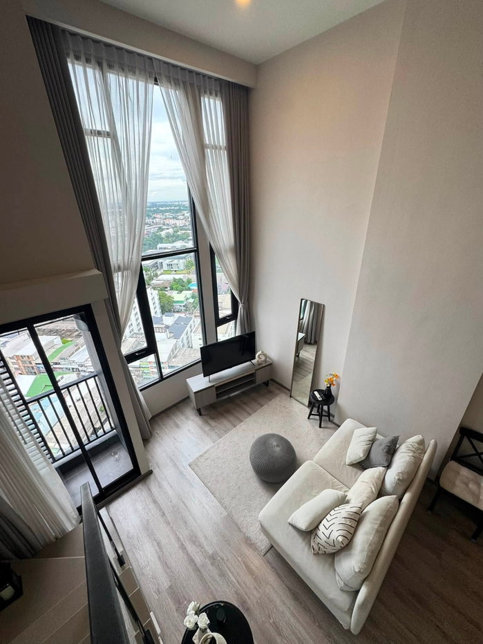รูป Duplex ชั้นบนสุด | ยูนิตแรร์เป็นส่วนตัวสูง | ใกล้ BTS เสนานิคม | ล้างแอร์ทำความสะอาดฟรี - รูปที่ 2/7