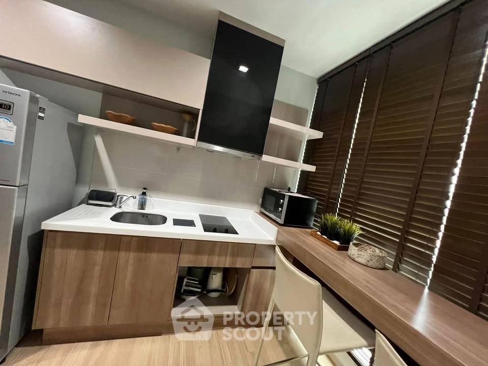 รูป คอนโด 1 ห้องนอน ขนาด 36 ตร.ม. ที่ Rhythm Sathorn ใกล้ BTS สะพานตากสิน (ID 3210578) - รูปที่ 5/6