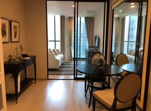 For rent condo NOBLE PLOENCHIT Building B, Floor 19,1 bed room, Room size 51.00 sqm