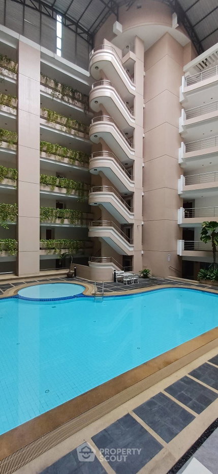 picture 2-BR At Navin Court Condominium, BTS Phloen Chit (ID 1784694) - 5/6