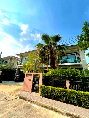 Houses for rent :  U1459 – 2-storey detached house for rent in The Palm Pattanakarn village (Soi Phatthanakan 38); fully furnished.