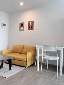 Regent Home Wutthakat | Price 9,000 THB | Beautiful room, great location, fully furnished, ready to move in.