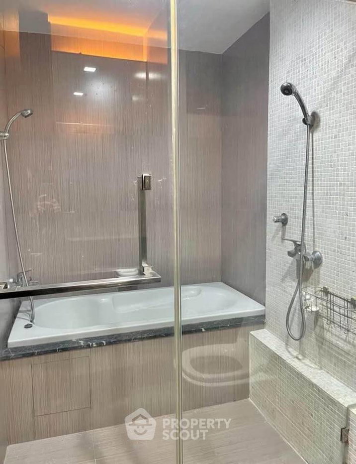 รูป คอนโด 2 ห้องนอน Villa Sikhara Condominium ให้เช่า ย่านพร้อมพงษ์ (ID 3209107) - รูปที่ 8/10