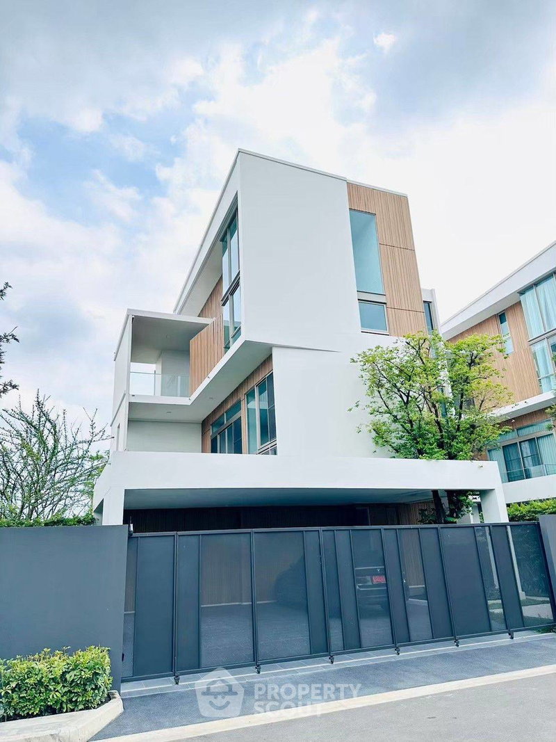 ขายบ้านเดี่ยว : บ้านเดี่ยว 3 ห้องนอน ขนาด 324 ตร.ม. ขายที่ VIVE Rama 9 (ID 3207177)
