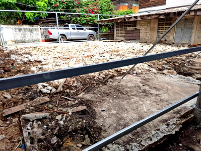 Houses for sale Bangna Commercial College : House(wood) and land for Sale Sukhumvit 66/1 area49sqw. price 3.99 mb
