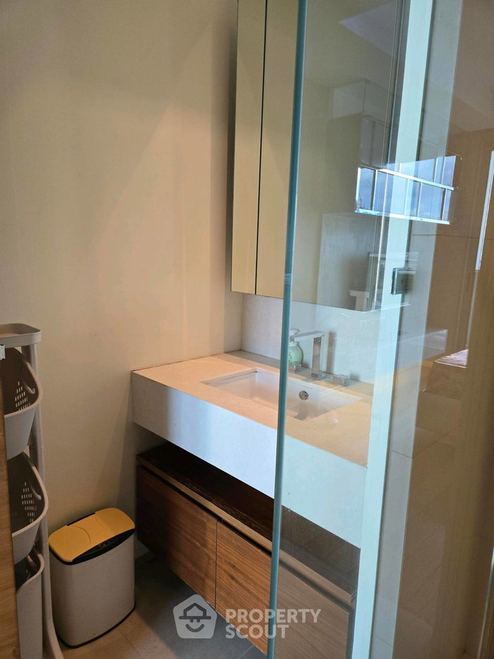 รูป คอนโด 2 ห้องนอน The River Condominium ใกล้ BTS สะพานตากสิน (ID 3208778) - รูปที่ 16/17