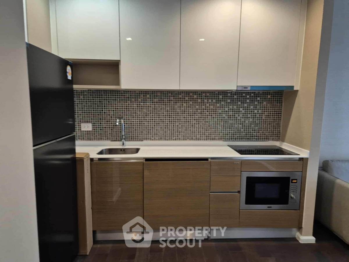 picture 100m To MRT Phahon Yothin | 2-BR The Saint Residences (ID 3209774) - 3/6