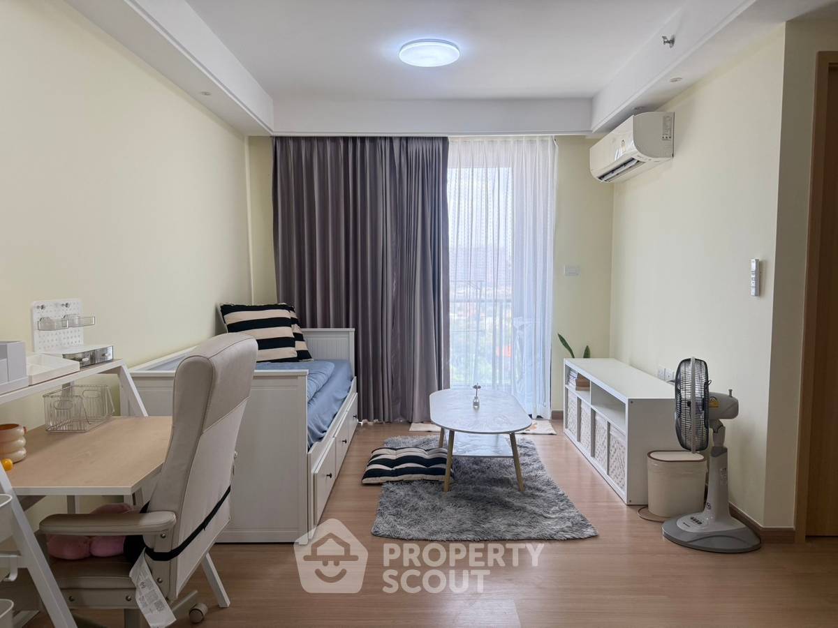 รูป คอนโดหนึ่งห้องนอน Regal Sathon-Naradhiwas ย่านสาทร ขนาด 40 ตร.ม. (ID 3206858) - รูปที่ 2/11