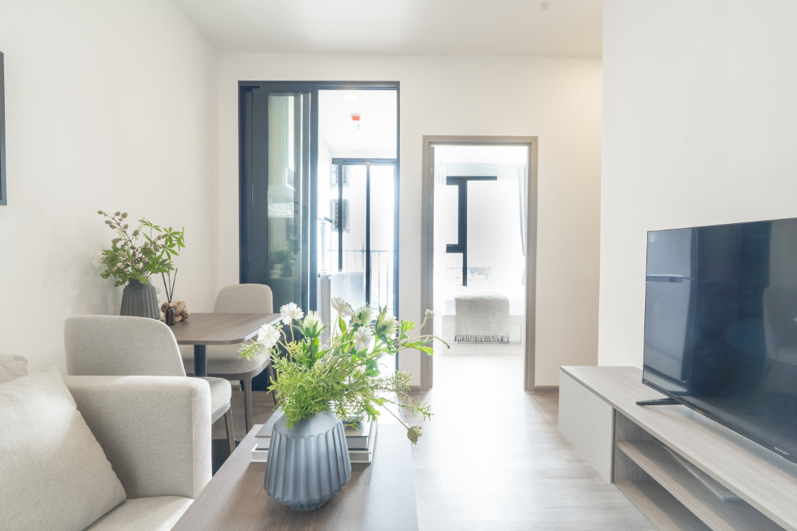 🏡✨ ให้เช่าคอนโด ออริจิ้น เพลย์ บางแสน  🛏️ 1 ห้องนอน 🚿 1 ห้องน้ำ 📐 ขนาด 28 ตร.ม. 🛋️ พร้อมเฟอร์นิเจอร์✨ ห้องใหม่ พร้อมย้ายเข้าอยู่ 🍳 พร้อมโซนครัว