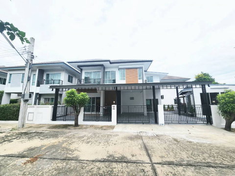 บ้านเดี่ยวหลังใหญ่ เนื้อที่กว้างขวาง หมู่บ้านเต็มสิริ พรีว่า (Pracha Samran) ถนนประชาสำราญ คลองสิบสอง หนองจอก มี6ห้องนอน เฟอร์ฯ,แอร์ พร้อมอยู่เลย