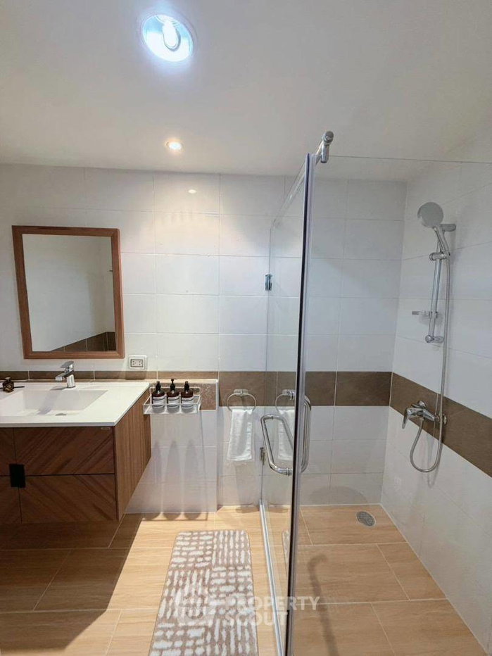 รูป คอนโด 2 ห้องนอน Serene Place Sukhumvit 24 ใกล้ BTS พร้อมพงษ์ (ID 3206777) - รูปที่ 6/7