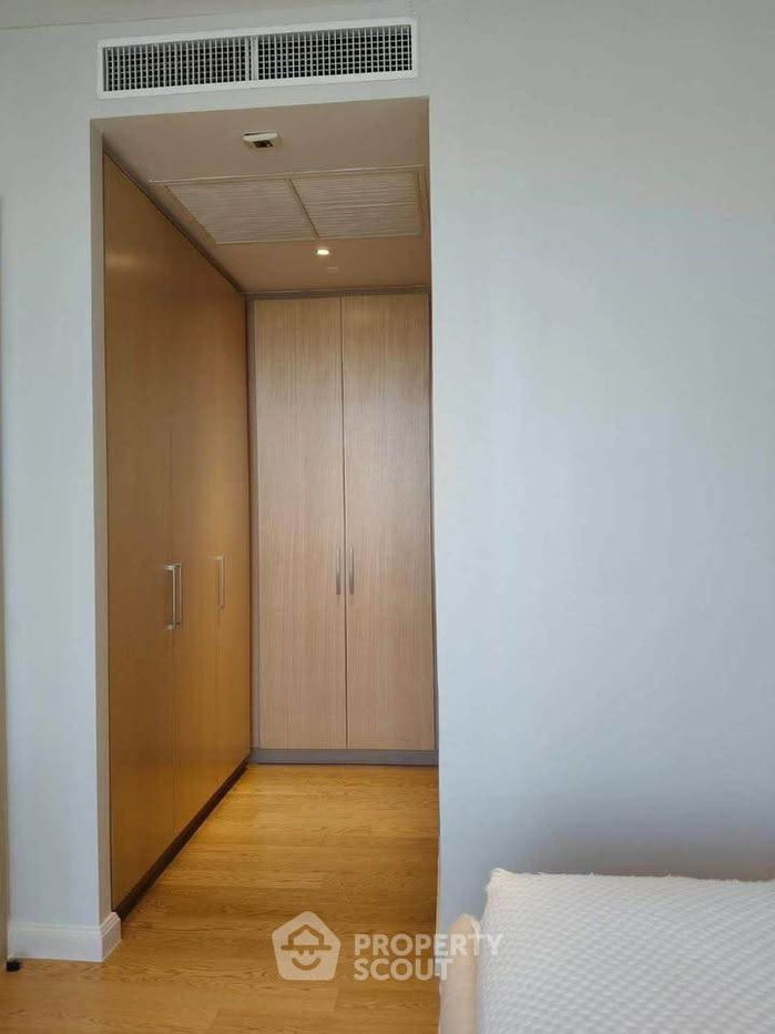 รูป ราคาคุ้มค่า 2 ห้องนอน Magnolias Waterfront Residences ใกล้ BTS สะพานตากสิน (ID 3206279) - รูปที่ 11/26
