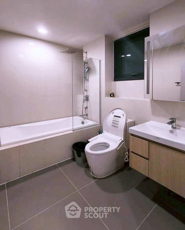 รูป คอนโด 2 ห้องนอน ชั้น 37 Oka Haus Sukhumvit 36 ใกล้ BTS ทองหล่อ (ID 3209248) - รูปที่ 9/13