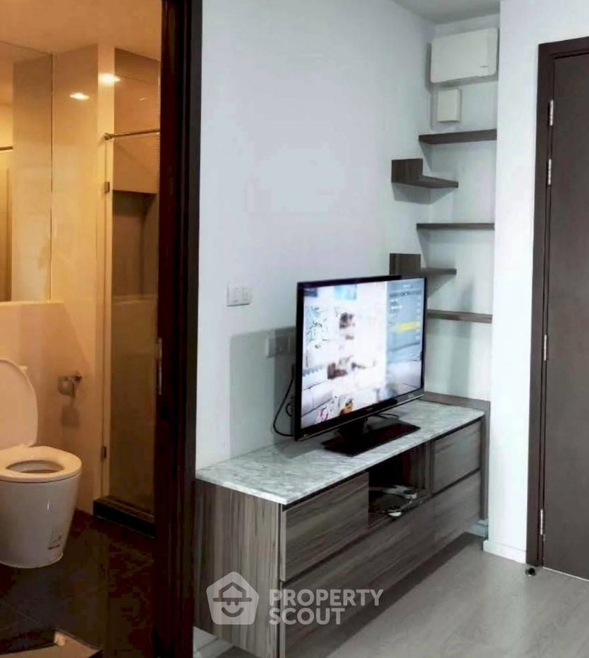 รูป คอนโด 1 ห้องนอน ชั้น 23 ที่ Rhythm Sathorn ใกล้ BTS สะพานตากสิน (ID 3044976) - รูปที่ 3/3