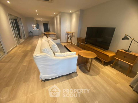46th-Floor 2-BR Nusa State Tower Near BTS Saphan Taksin (ID 3210801)