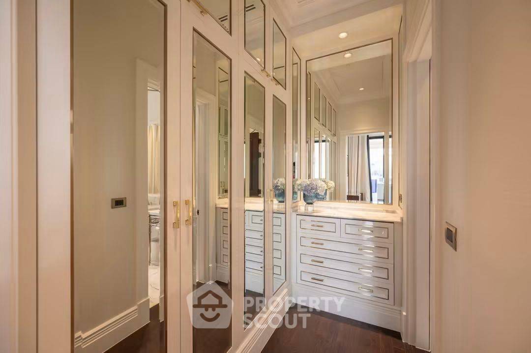 picture 200m From BTS Phloen Chit | 2-BR Condo At 98 Wireless (ID 3212945) - 7/11