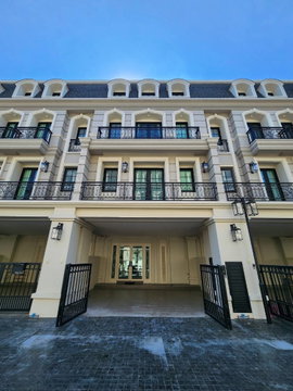 ✨ Luxury Townhome for Rent at The Welton Rama 3 ✨