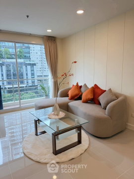 คอนโดสองห้องนอน Serene Place Sukhumvit 24 ใกล้ BTS พร้อมพงษ์ (ID 3207095)