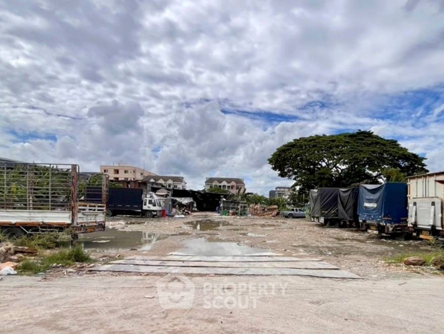 รูป ที่ดินทำเลลาดพร้าว กรุงเทพฯ สำหรับขาย (ID 3210246) - รูปที่ 3/3