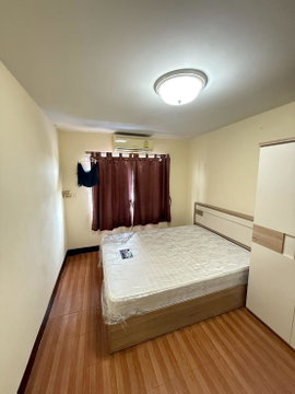 Tawanna.               Residence 