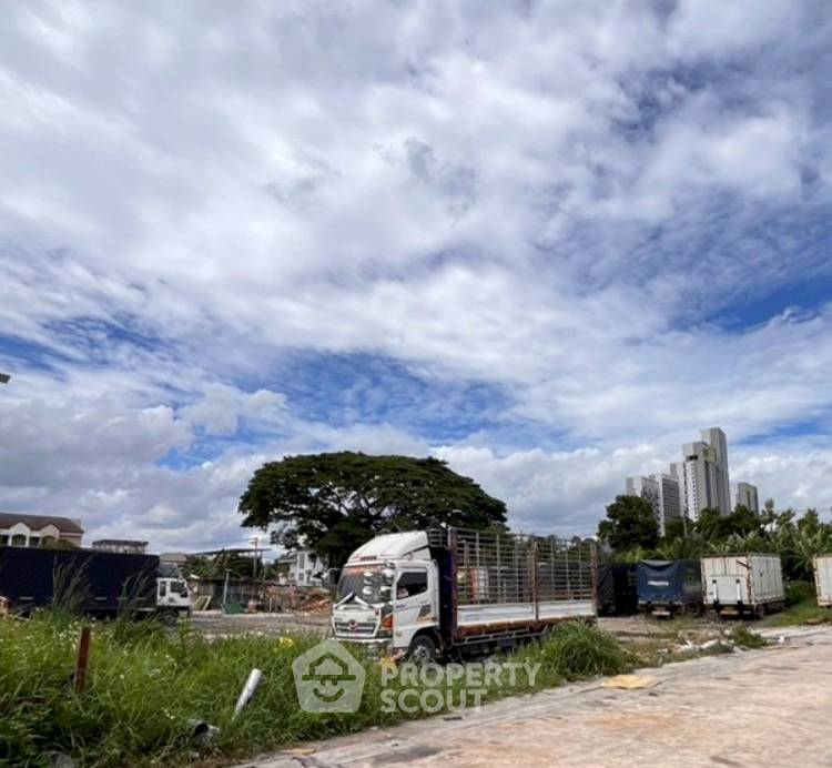 รูป ที่ดินทำเลลาดพร้าว กรุงเทพฯ สำหรับขาย (ID 3210246) - รูปที่ 2/3