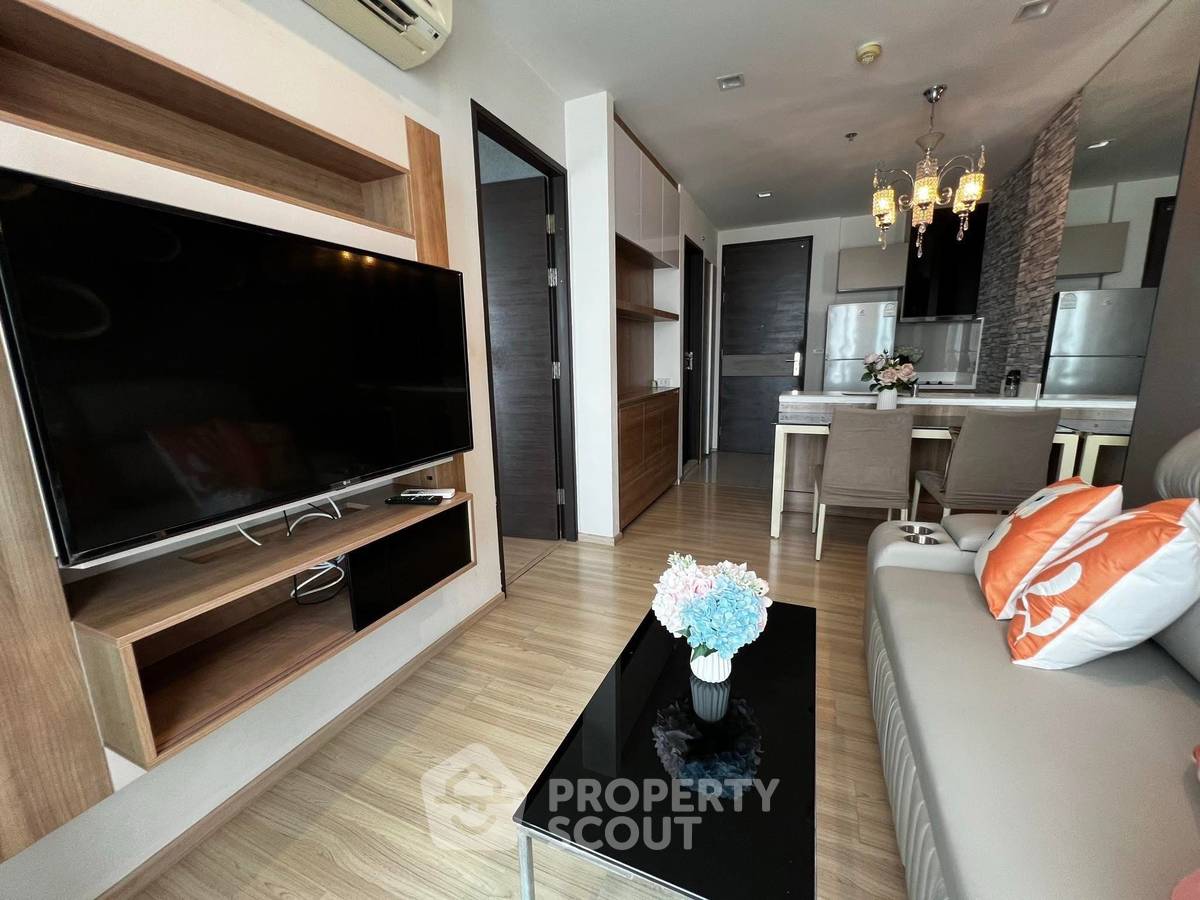 รูป คอนโดหนึ่งห้องนอนชั้นสูง Rhythm Sathorn ใกล้ BTS สะพานตากสิน (ID 3211595) - รูปที่ 5/18