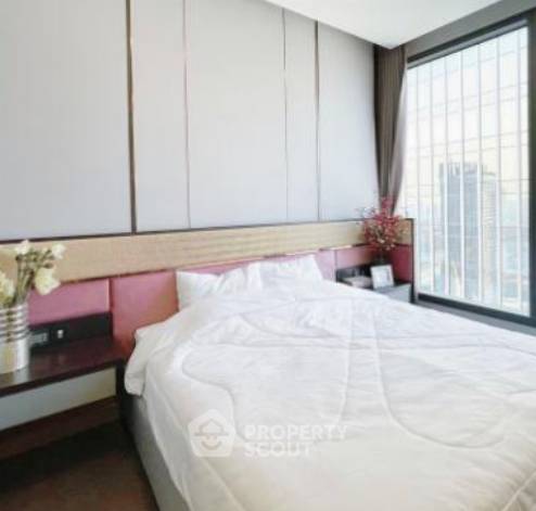 รูป คอนโด 1 ห้องนอน ชั้น 32 ใกล้ MRT เพชรบุรี 100 ม. | The Esse At Singha Complex (ID 3214081) - รูปที่ 2/6