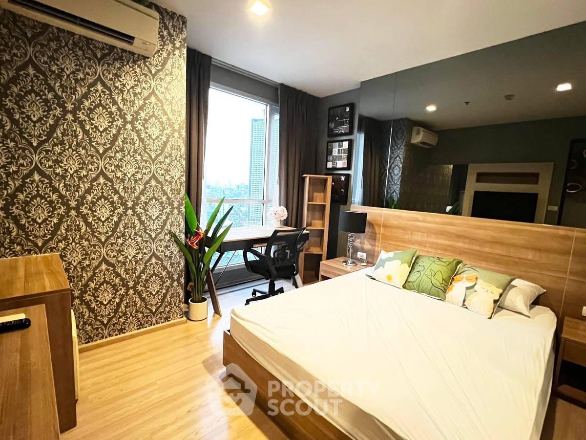 รูป คอนโดหนึ่งห้องนอนชั้นสูง Rhythm Sathorn ใกล้ BTS สะพานตากสิน (ID 3211595) - รูปที่ 11/18