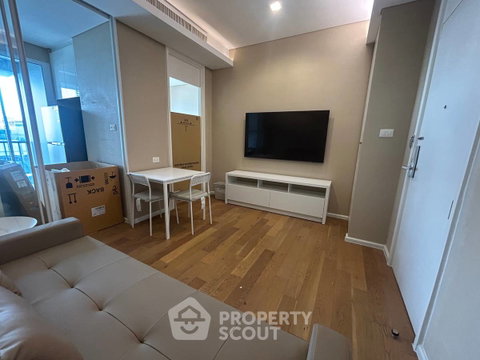 1 ห้องนอน ชั้น 36 ใกล้ MRT พหลโยธิน 100 เมตร | The Saint Residences (ID 3213946)