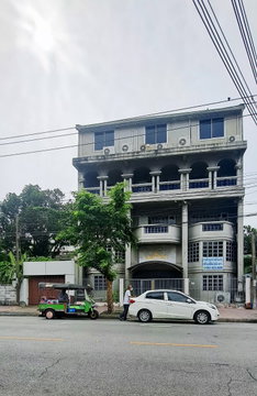 อาคารพาณิชย์ ตึกด้านหน้า5ชั้น และตึกด้านหลัง3ชั้นครึ่ง