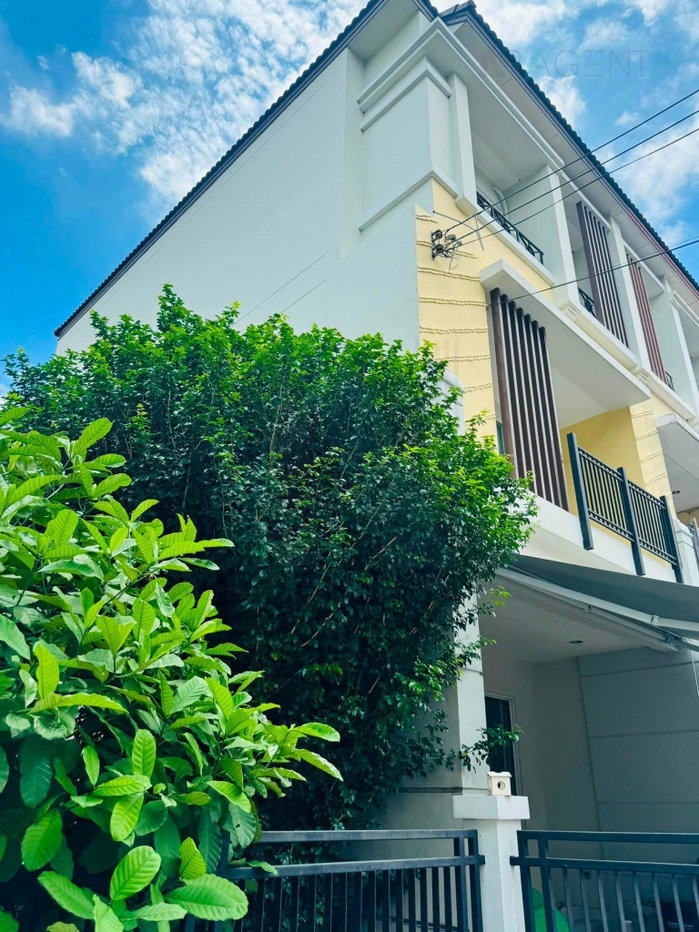 รูป 📌 ขายทาวน์เฮาส์ โครงการ บ้านกลางเมือง เออร์บาเนี่ยน เกษตร - นวมินทร์ 2 3 ชั้น 3 ห้องนอน 3 ห้องน้ำ - รูปที่ 1/8