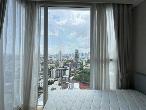 🎊 ให้เช่าคอนโด ไซมิส เอ็กซ์คลูซีฟ 42 อาคาร 1 ชั้น 21 2 ห้องนอน ขนาด 51 ตรม ใกล้ Gateway Ekamai